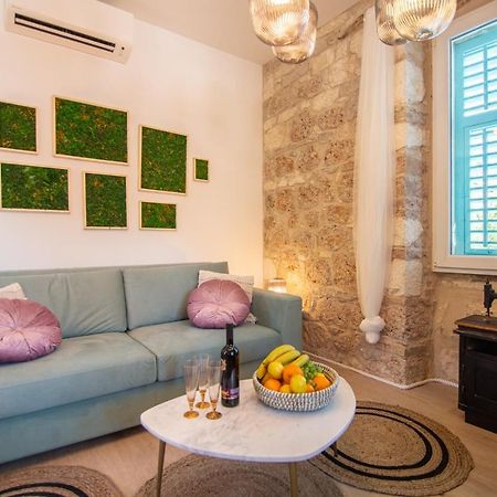 Apartments Mali Raj Komiza Luaran gambar