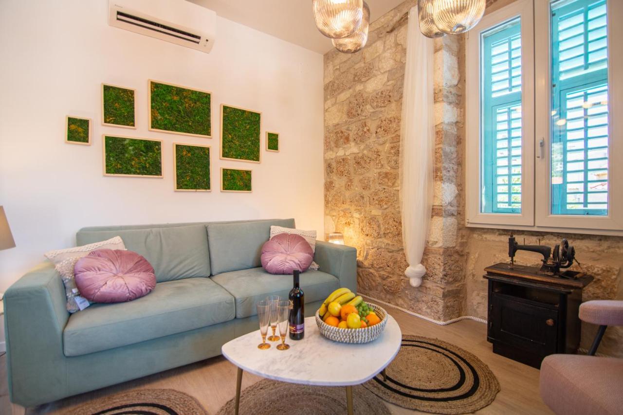 Apartments Mali Raj Komiza Luaran gambar