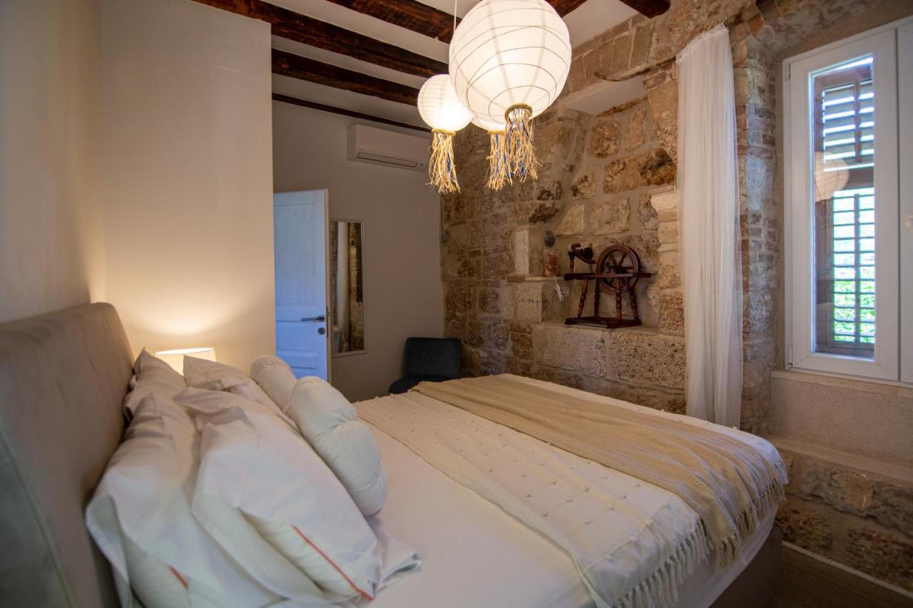 Apartments Mali Raj Komiza Luaran gambar