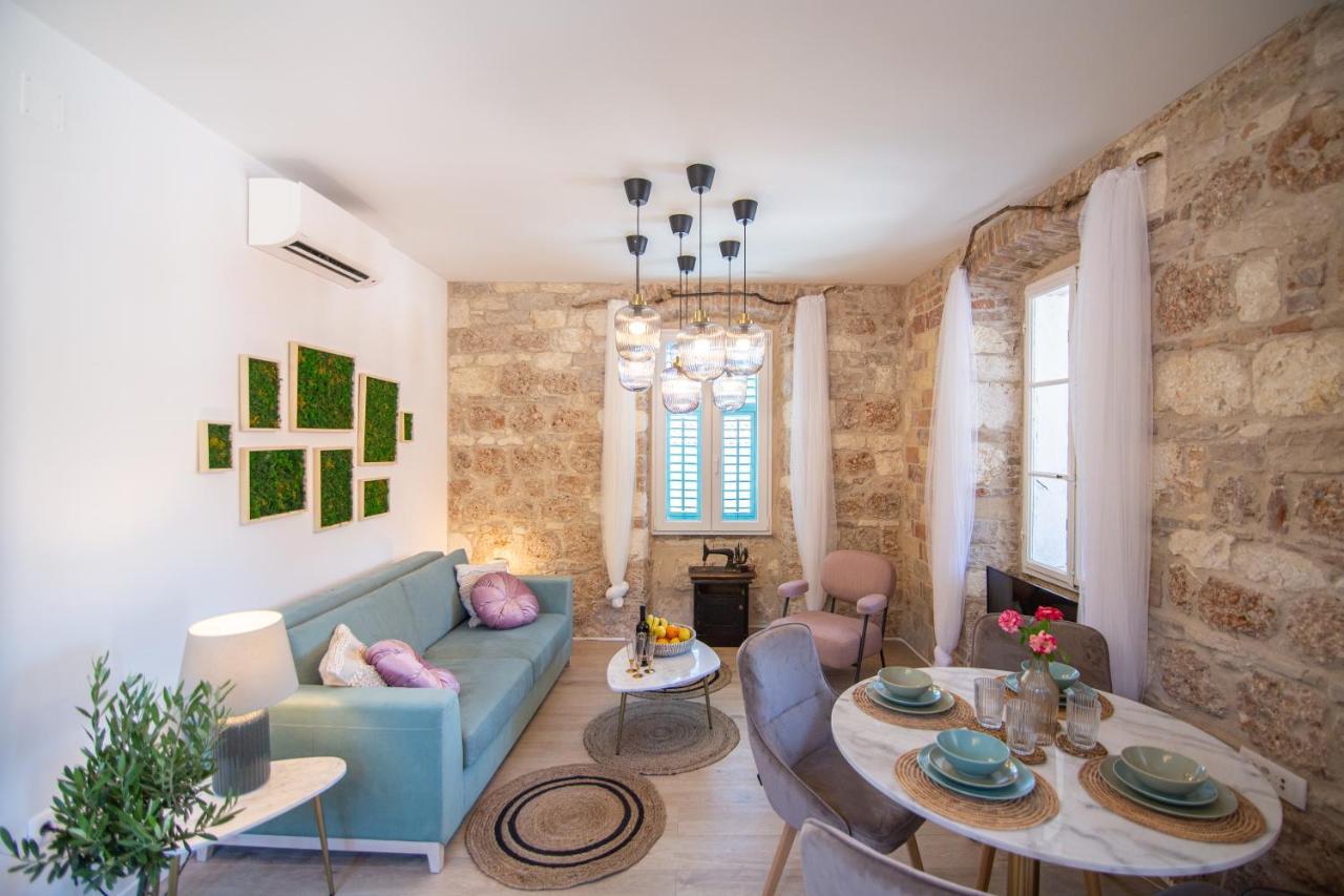 Apartments Mali Raj Komiza Luaran gambar